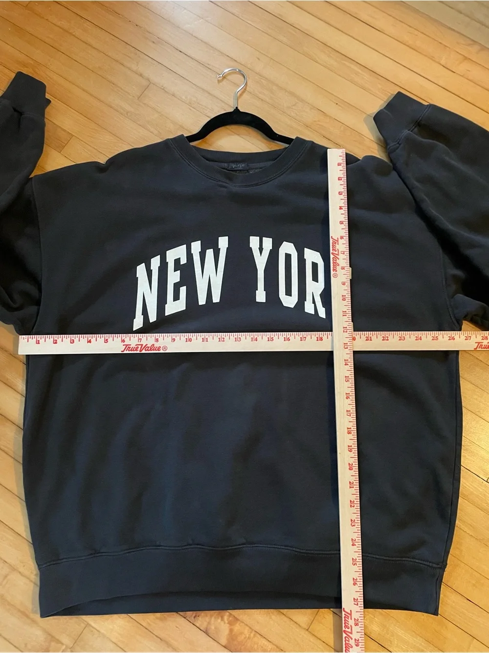 BRANDY MELVILLE John Galt New York Crewneck Sweatshirt Oversized Washed Black